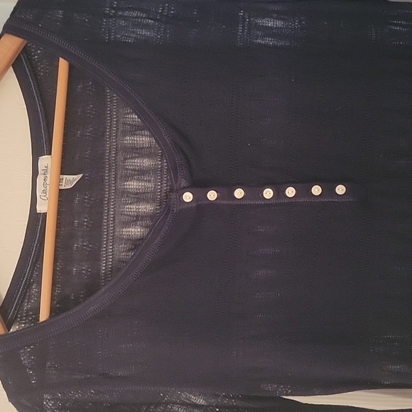 AEROPOSTALE -Semi-sheer top - LIKE NEW! - Picture 3 of 5
